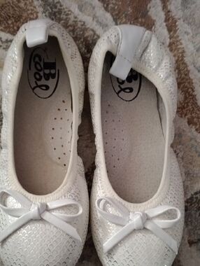 BE COOL Girls Cream Bow Dress Flats